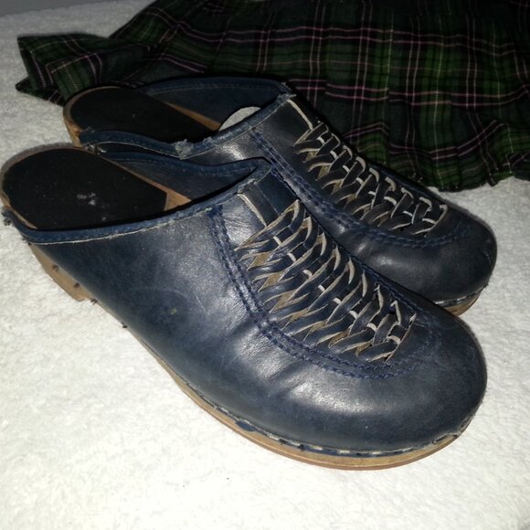 Vintage MIA Blue 1980s Woven Leather Swedish Clogs - Picture 1 of 14